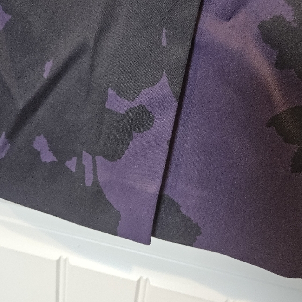 Sleeveless Floral Sheath Dress in Red and Purple - Picture 6 of 7